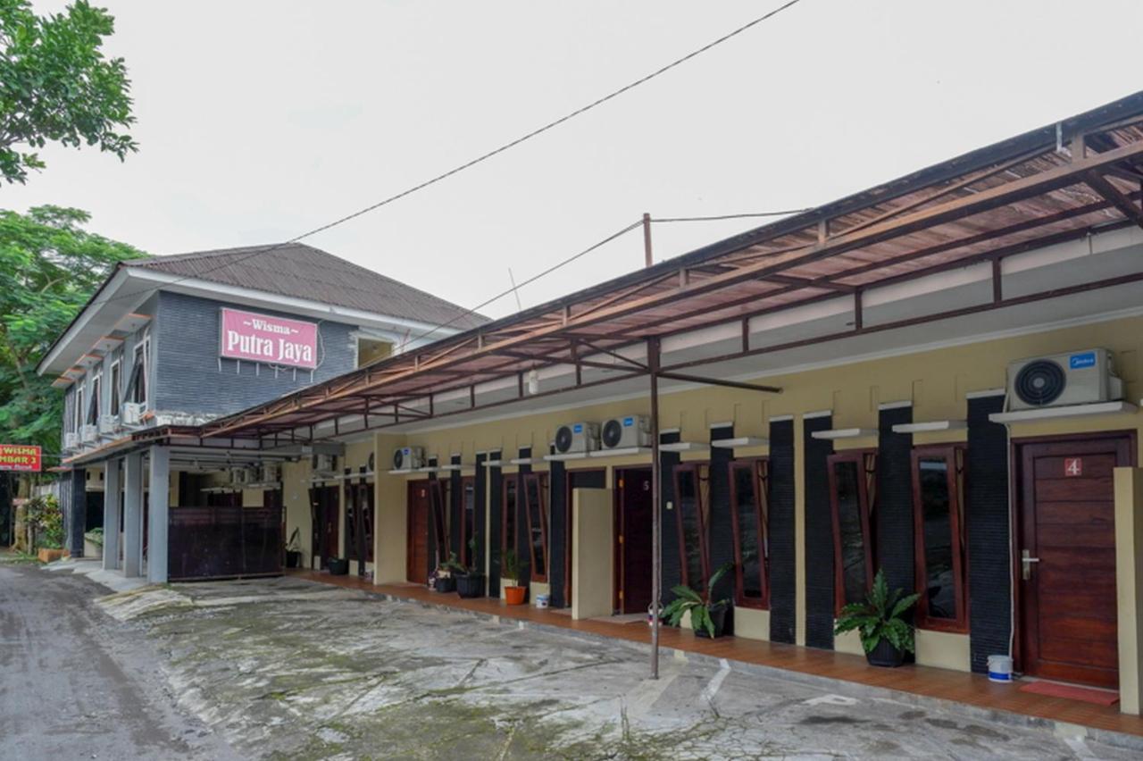 Reddoorz @ Wisma Putra Jaya Kaliurang Hotel Yogyakarta Esterno foto